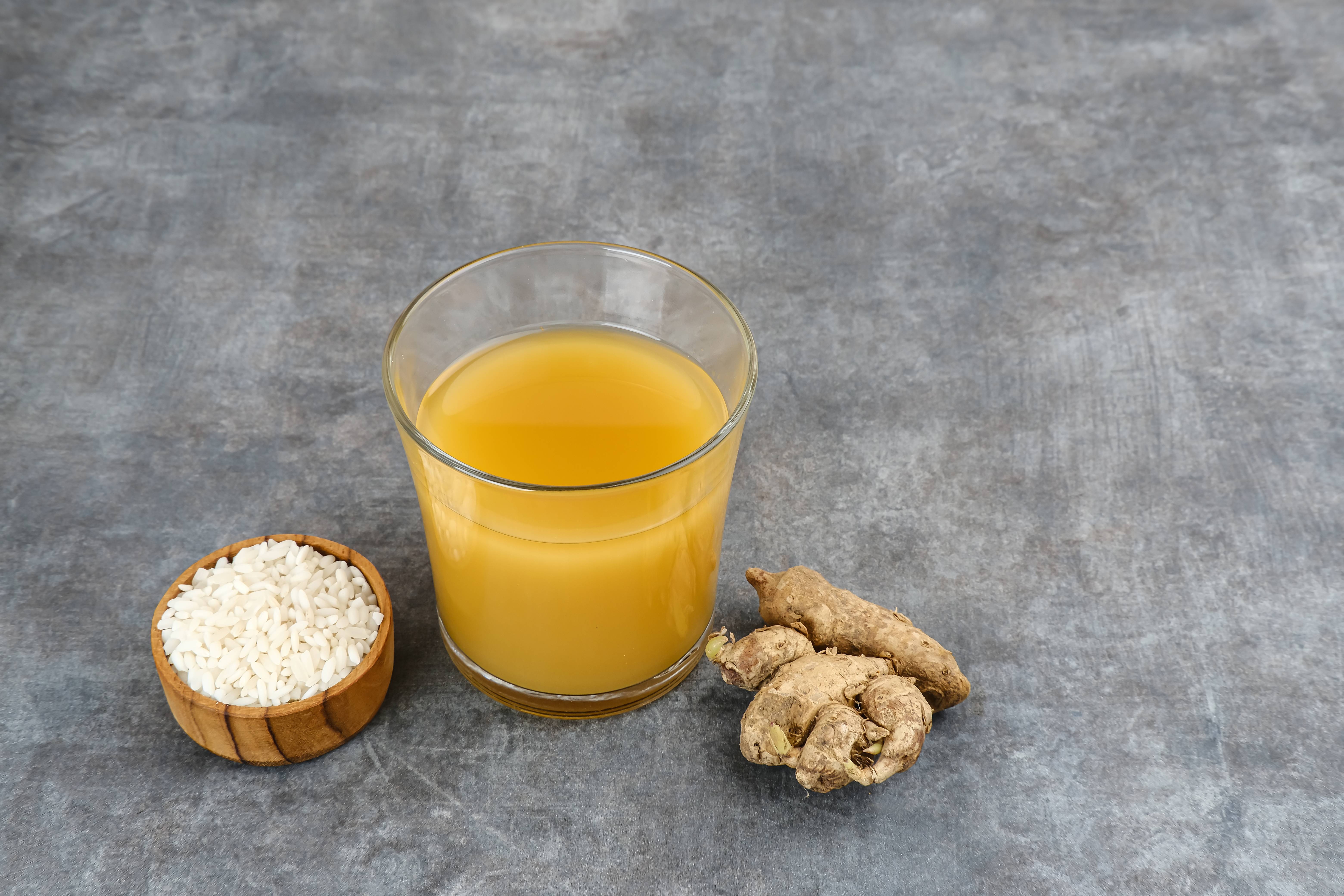 minuman herbal beras kencur