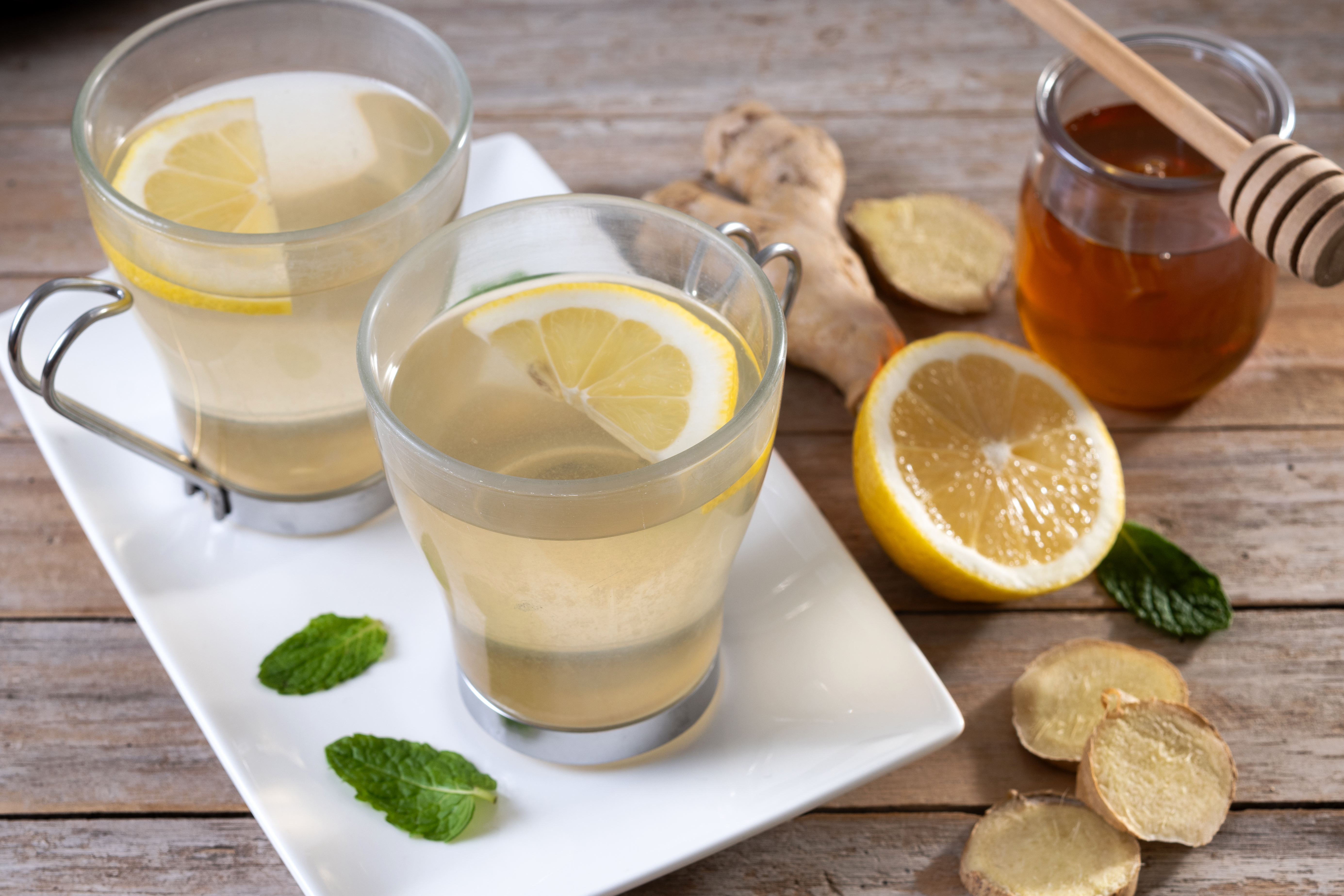 minuman herbal jahe lemon madu